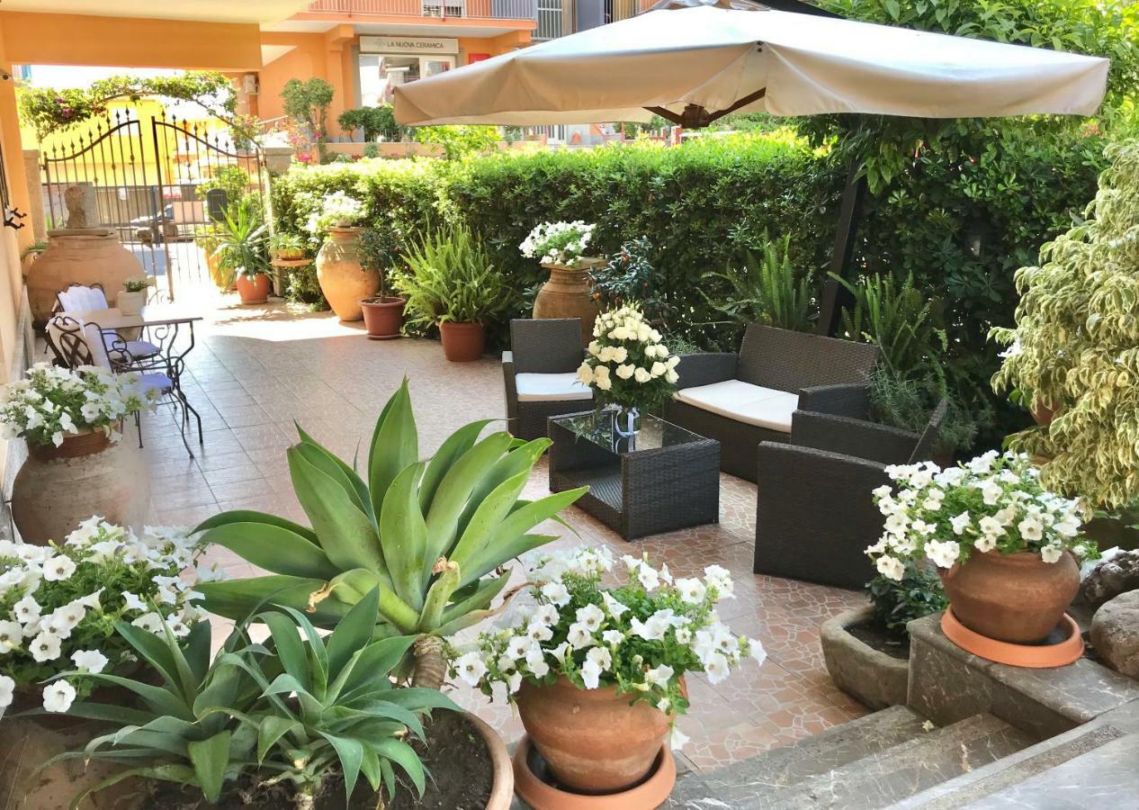 B&B Mareagro Santa Teresa Di Riva Extérieur photo